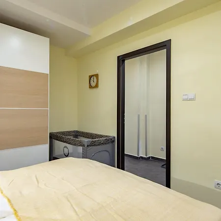 Hyper And Super Comfy *