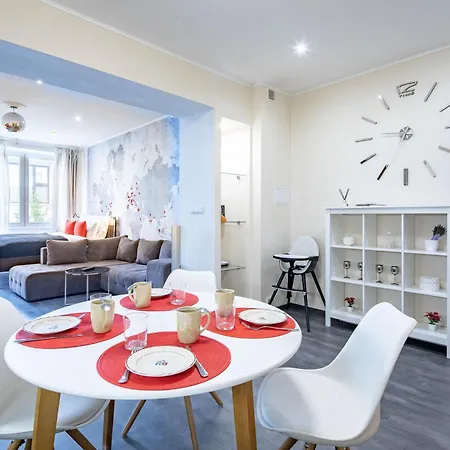 Hyper And Super Comfy *