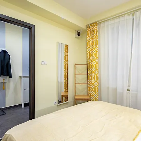 Hyper And Super Comfy *