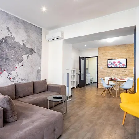 Hyper And Super Comfy