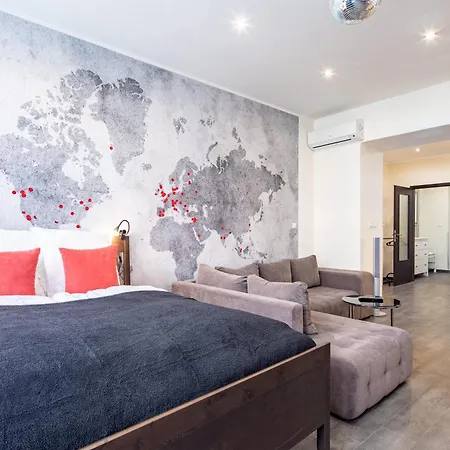 Hyper And Super Comfy * Budapest